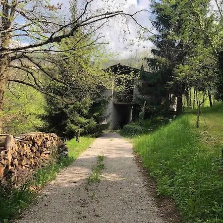 펜션 La Casa Nel Bosco - Brione *